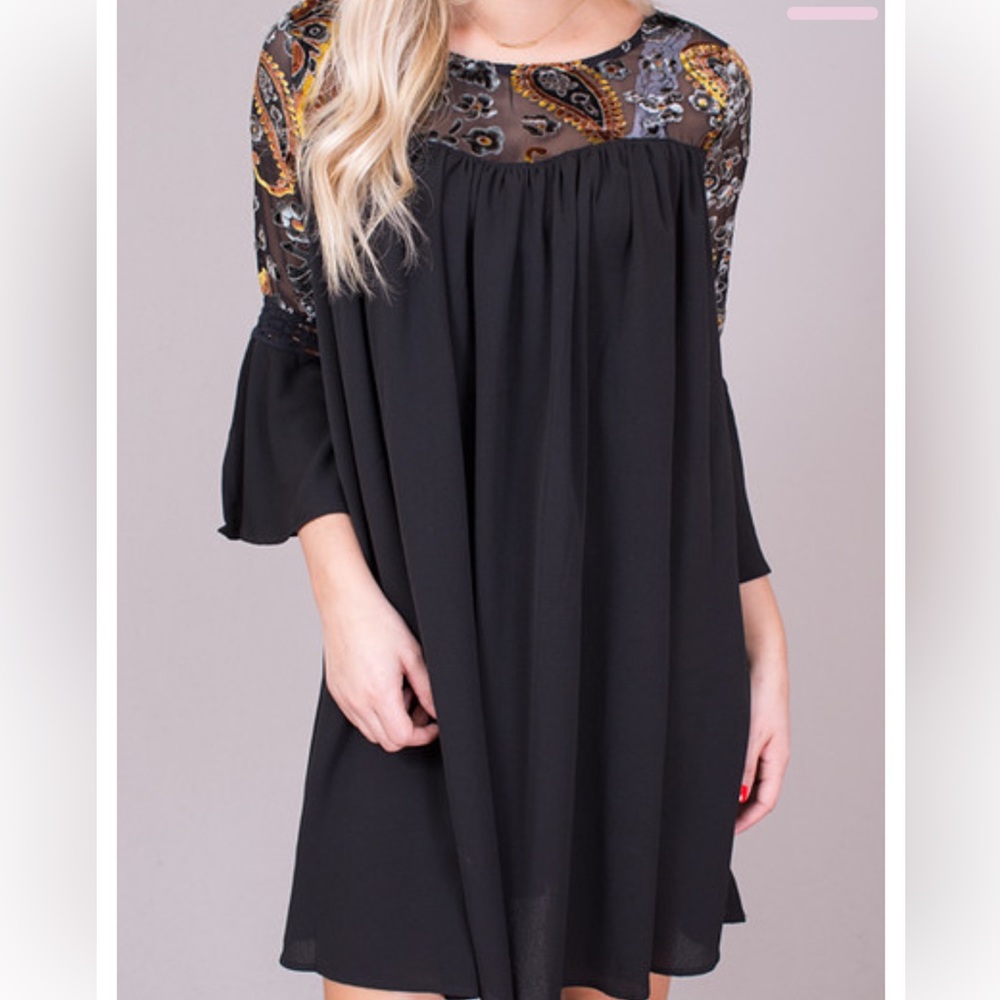 Umgee Black Pasiley Velour Top Bell Sleeve Dress Flowy Party Size Large